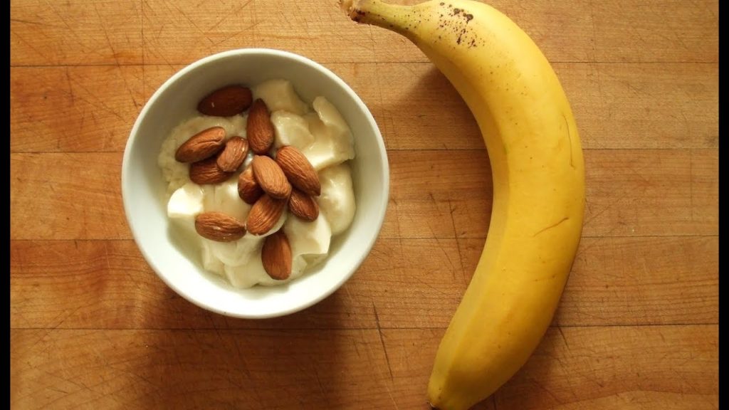 7 Best Foods to Eat Before Bed to Lose Weight